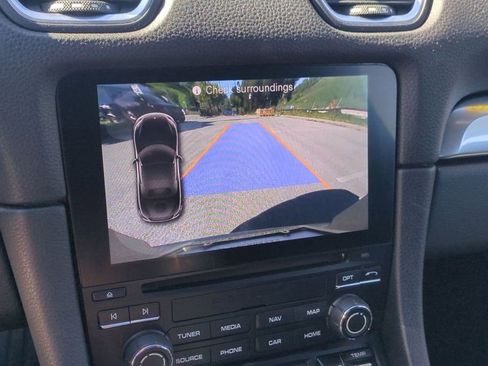 Used 2018 Porsche 718 Boxster image 13