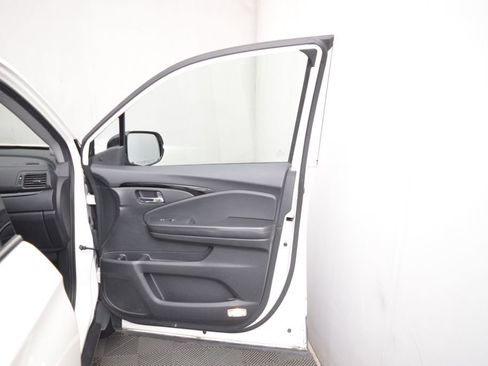 Used 2018 Honda Pilot Elite image 15