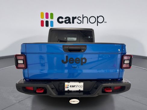 Used 2023 Jeep Gladiator Sport AWD/4WD image 4