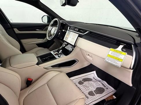 Used 2026 Jaguar F-PACE R-Dynamic S AWD/4WD image 29