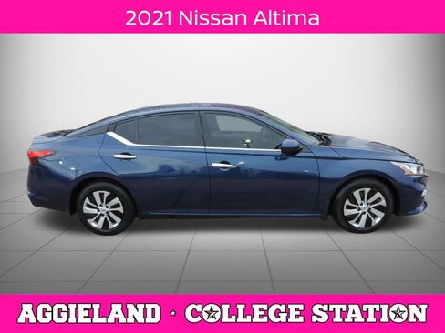 Used 2021 Nissan Altima 2.5 S FWD image 2