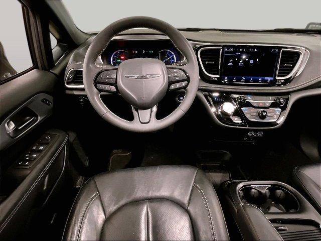 Used 2022 Chrysler Pacifica Touring-L w/ S Appearance Package FWD image 5