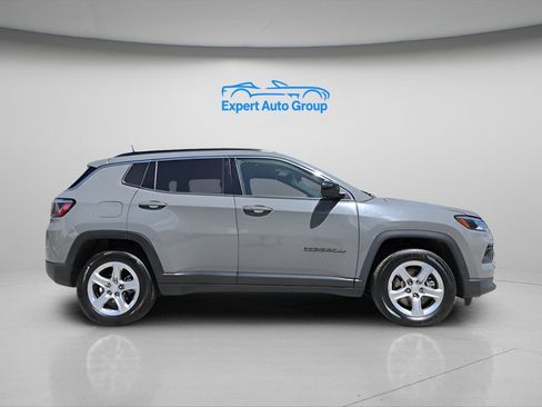 Used 2024 Jeep Compass Latitude AWD/4WD image 34
