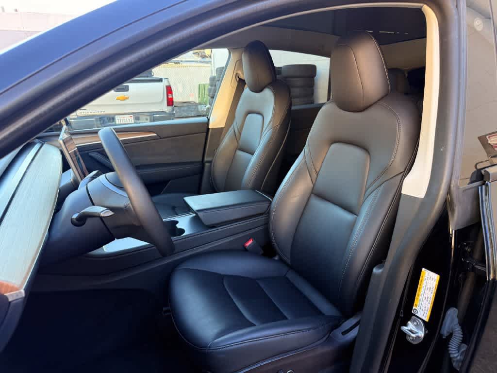Used 2023 Tesla Model Y AWD image 11