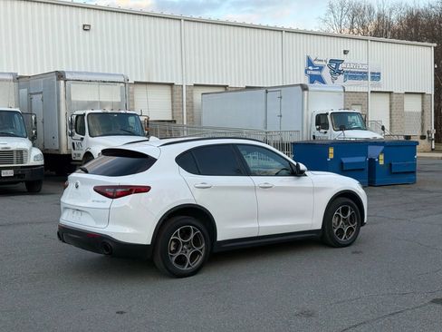 Used 2022 Alfa Romeo Stelvio Sprint image 14