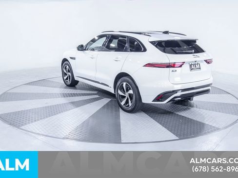 Used 2025 Jaguar F-PACE R-Dynamic S image 8