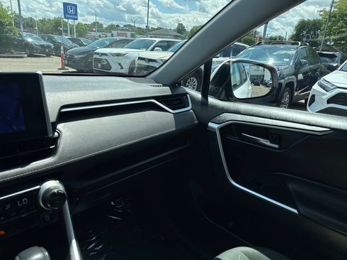 Used 2023 Toyota RAV4 XLE FWD image 28