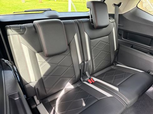 Certified 2026 Volkswagen Atlas Peak Edition AWD/4WD image 16