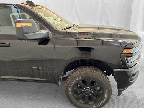 Used 2025 RAM 2500 Big Horn AWD/4WD image 9