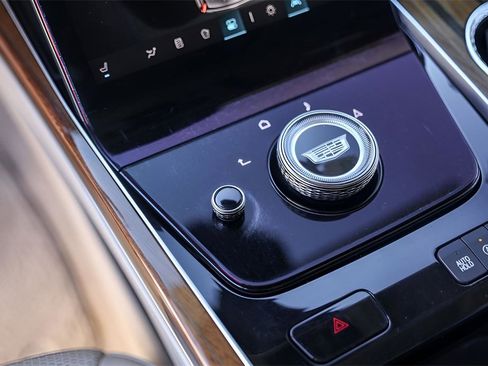 Certified 2025 Cadillac Escalade Sport Platinum image 19