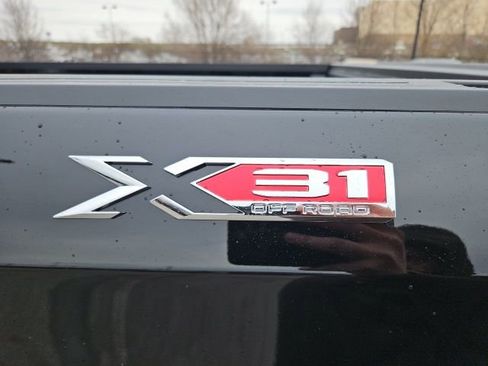 New 2026 GMC Sierra 1500 SLE image 15