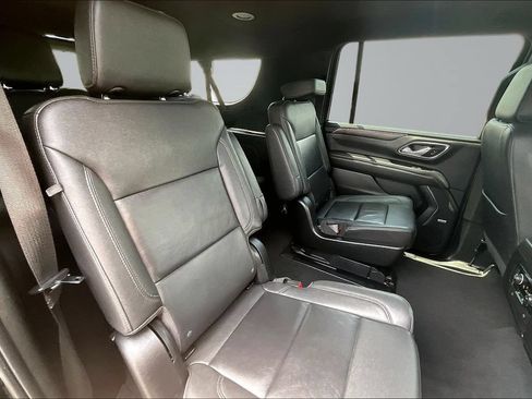 Used 2023 Chevrolet Suburban LT AWD/4WD image 27