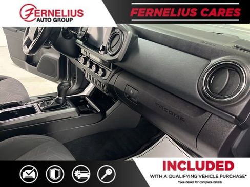 Used 2017 Toyota Tacoma TRD Sport image 33