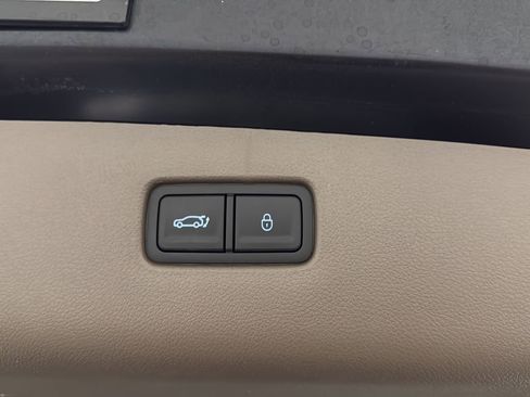 Certified 2026 Genesis GV70 2.5T Advanced AWD/4WD image 21