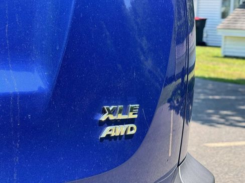Used 2014 Toyota RAV4 XLE AWD/4WD image 10