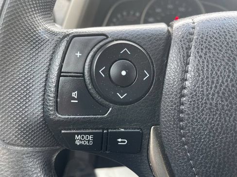Used 2014 Toyota RAV4 XLE FWD image 33