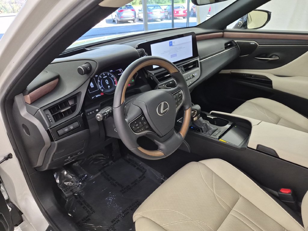 Used 2025 Lexus ES 350 Ultra Luxury w/ Accessory Package (Z1) FWD image 15