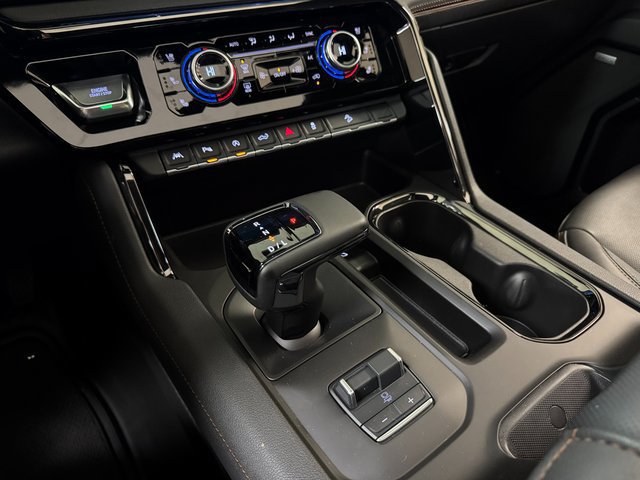 Used 2025 GMC Sierra 1500 AT4 w/ AT4 Premium Package AWD/4WD image 19