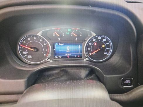 Used 2023 GMC Acadia SLE w/ Driver Convenience Package image 6