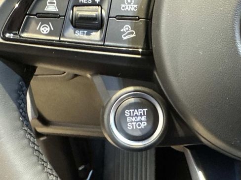 New 2026 Alfa Romeo Stelvio Sprint w/ Convenience Package image 12
