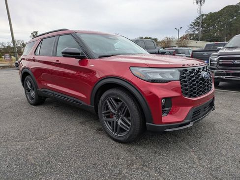New 2026 Ford Explorer ST-Line w/ ST-Line Street Pack image 2