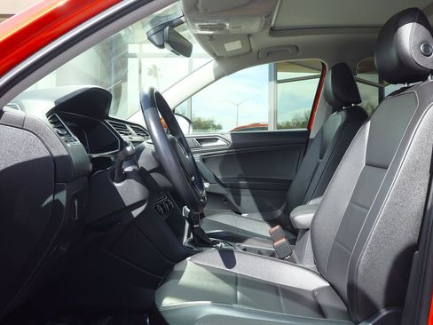 Used 2019 Volkswagen Tiguan SEL image 39