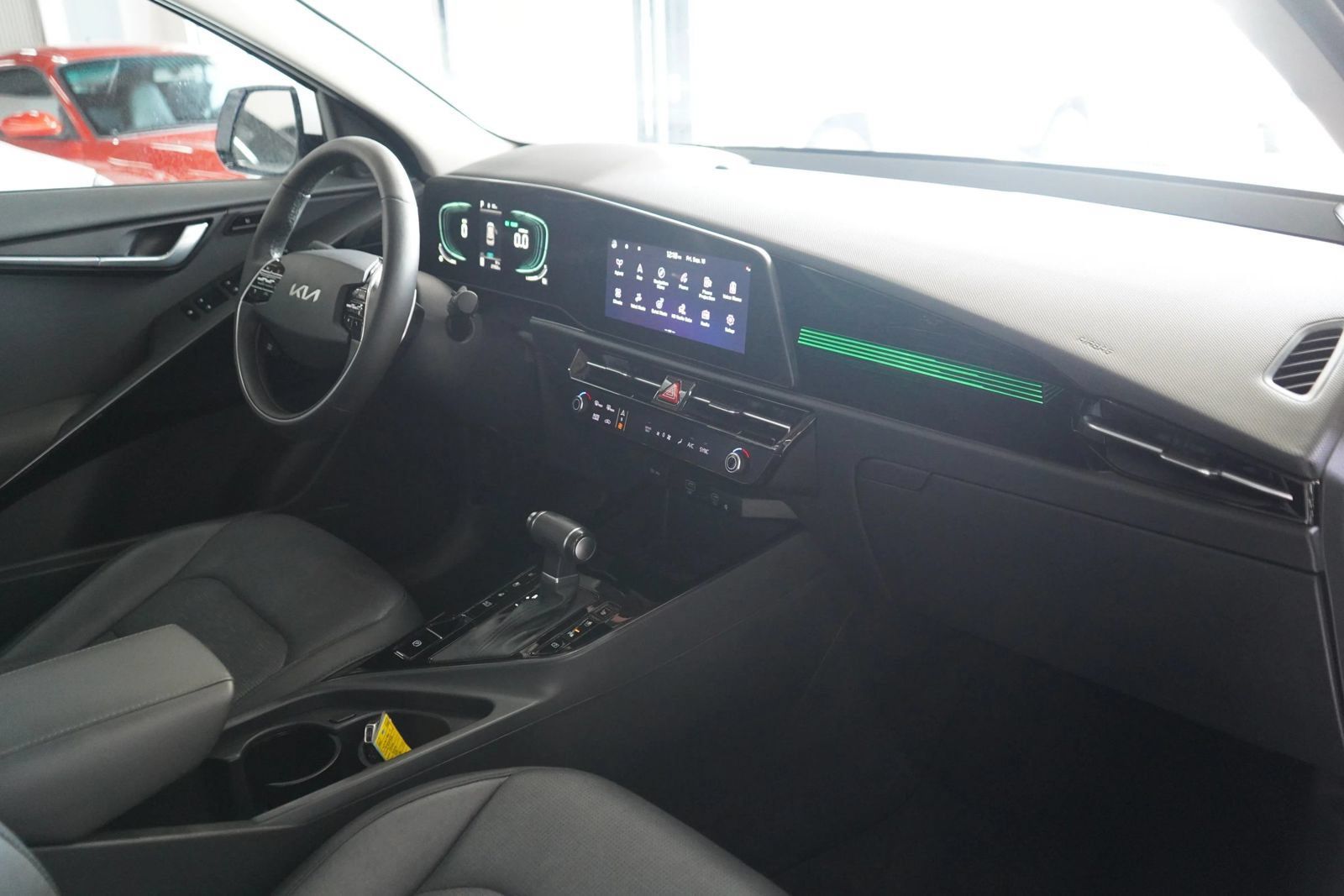 Used 2023 Kia Niro FWD image 15