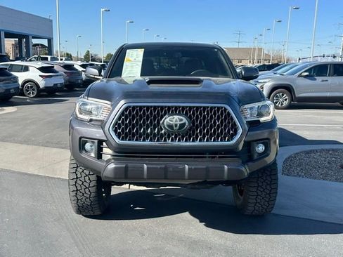 Used 2019 Toyota Tacoma TRD Sport AWD/4WD image 30