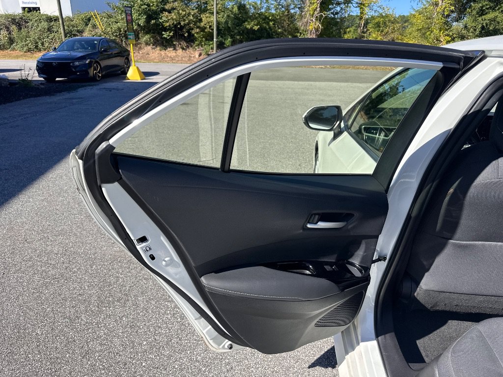 Used 2021 Toyota Corolla SE w/ Carpet Mat Package (TMS) FWD image 13