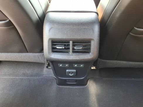 Used 2019 Chevrolet Equinox Premier AWD/4WD image 5
