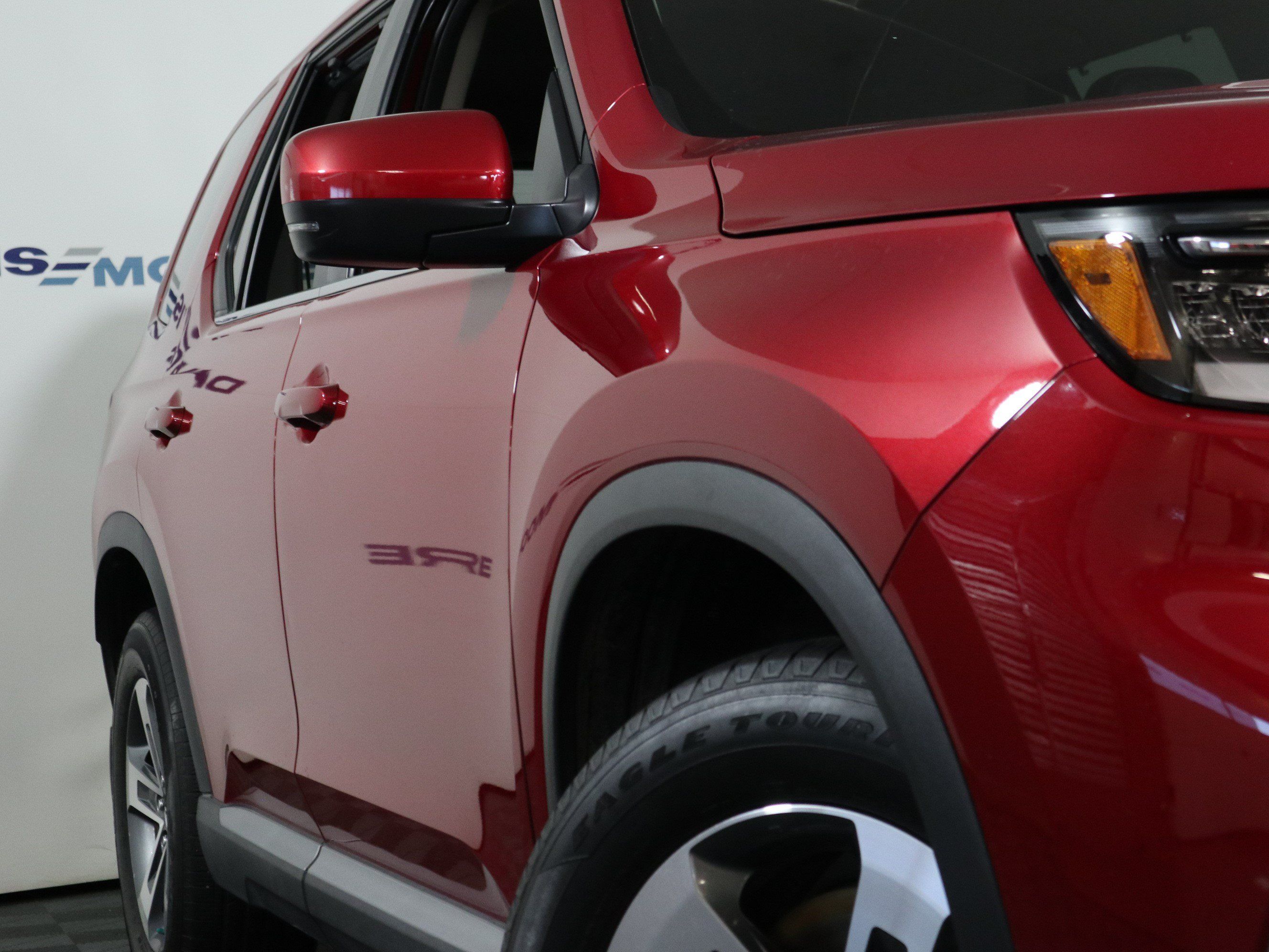 Used 2025 Honda Pilot EX-L image 3
