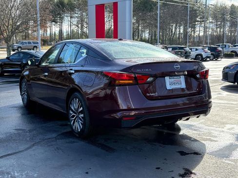 Certified 2024 Nissan Altima 2.5 SV image 6