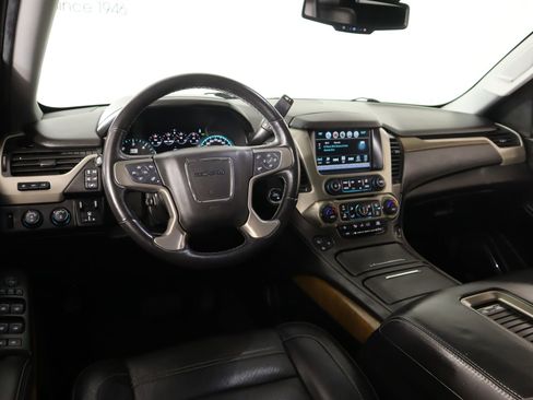 Used 2020 GMC Yukon Denali w/ Open Road Package image 2