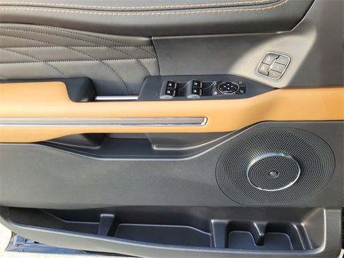 Used 2023 Ford Expedition Platinum image 26