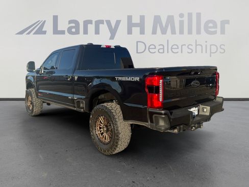 Used 2024 Ford F250 Lariat w/ Lariat Ultimate Package AWD/4WD image 3