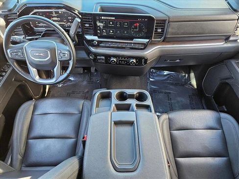Used 2025 GMC Sierra 1500 SLT image 16