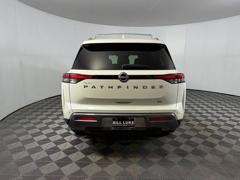 Used 2024 Nissan Pathfinder SL image 7