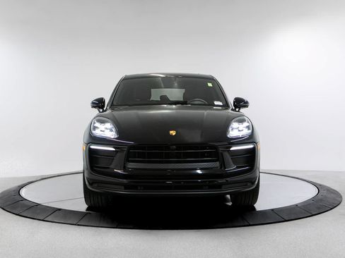 Used 2022 Porsche Macan AWD/4WD image 10