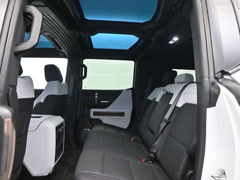 Used 2025 GMC Hummer EV 3X w/ LPO, Dark Essentials Package AWD/4WD image 24