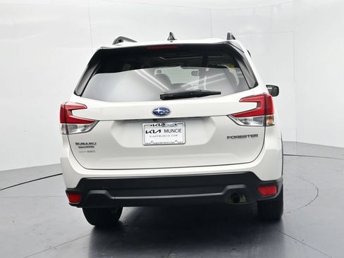 Used 2024 Subaru Forester Premium AWD/4WD image 7