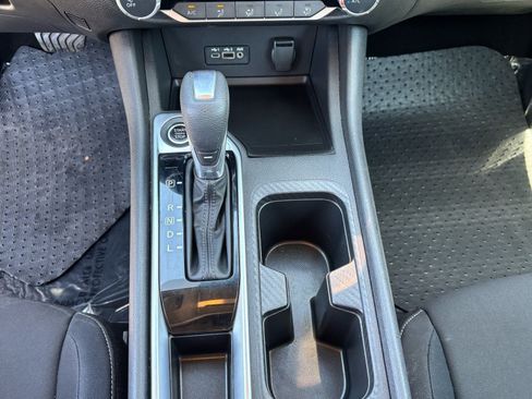 Used 2022 Nissan Sentra SV FWD image 28