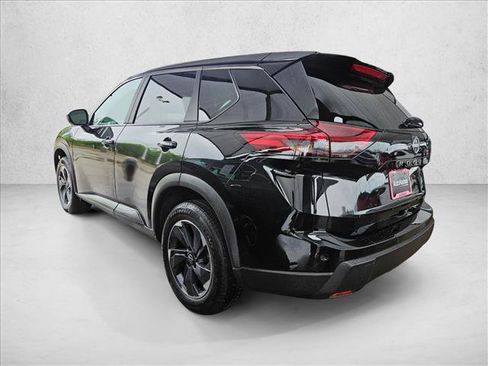 Used 2025 Nissan Rogue SV FWD image 8