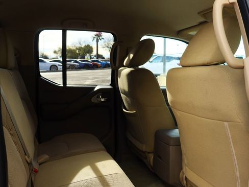 Used 2018 Nissan Frontier SV image 27