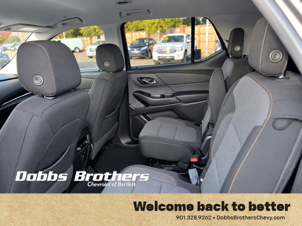Used 2018 Chevrolet Traverse LT FWD image 16