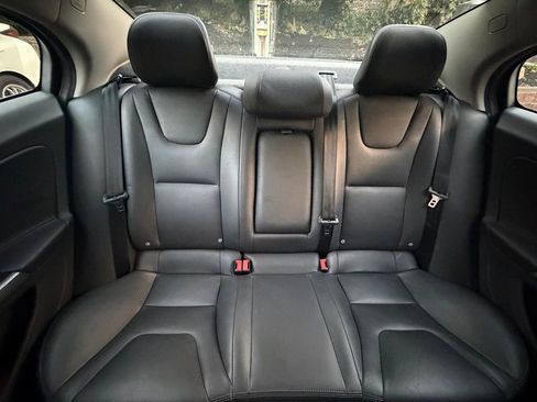 Used 2016 Volvo S60 T5 Premier w/ Climate Package image 16