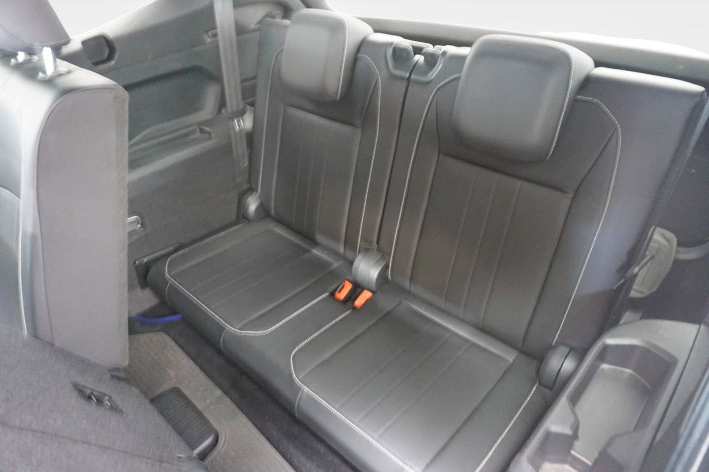 Used 2023 Volkswagen Tiguan SE R-Line FWD image 17