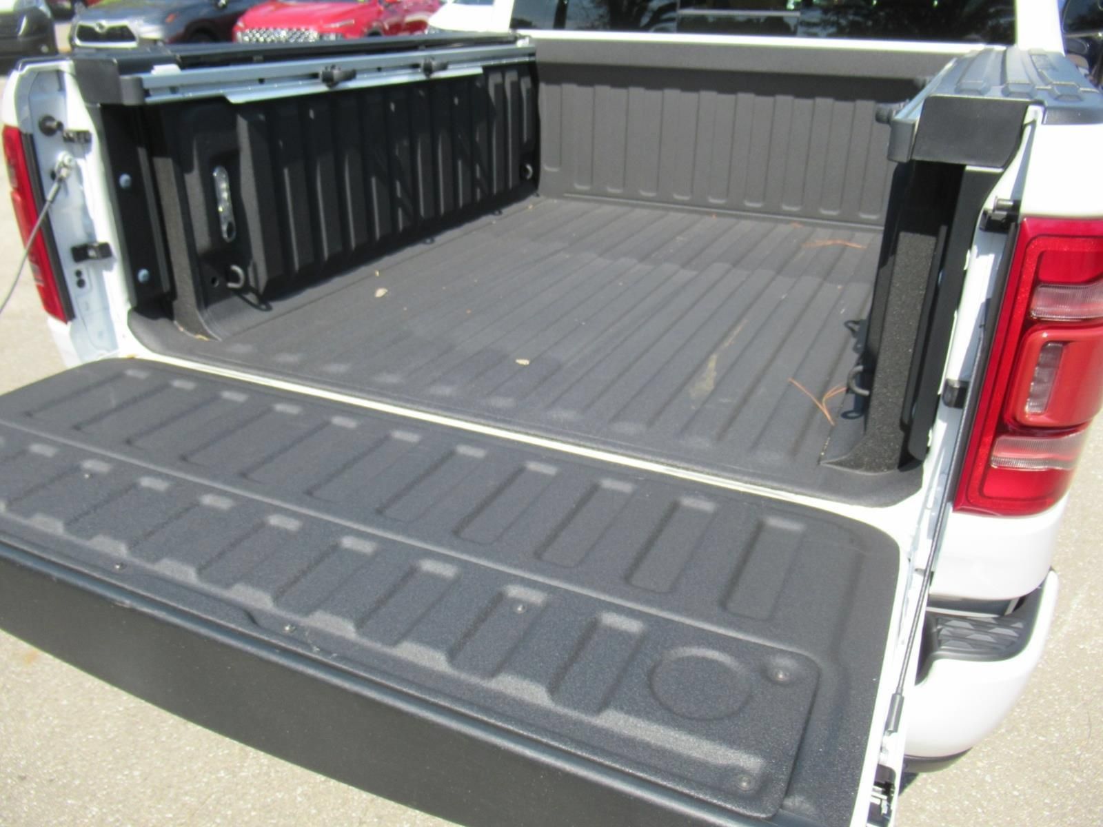 Used 2020 RAM 1500 Limited AWD/4WD image 10