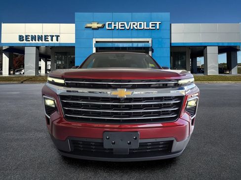 Used 2025 Chevrolet Traverse LT w/ Enhanced Driving Package FWD image 7