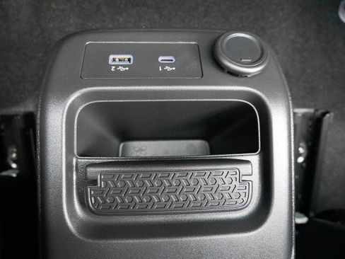 Certified 2024 Nissan Ariya AWD image 27