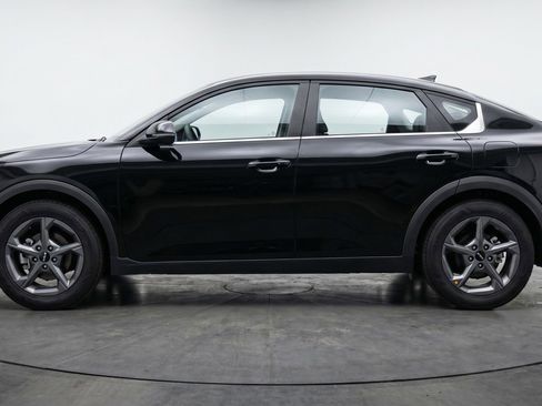 Used 2025 Kia K4 LXS image 5